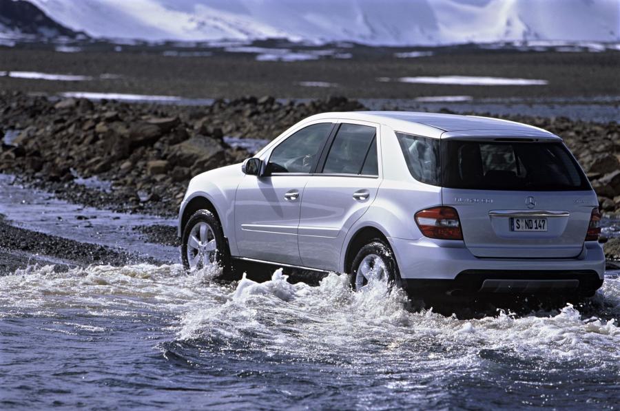  Mercedes-Benz ML-Class 2006 года  (фото 76 из 400)